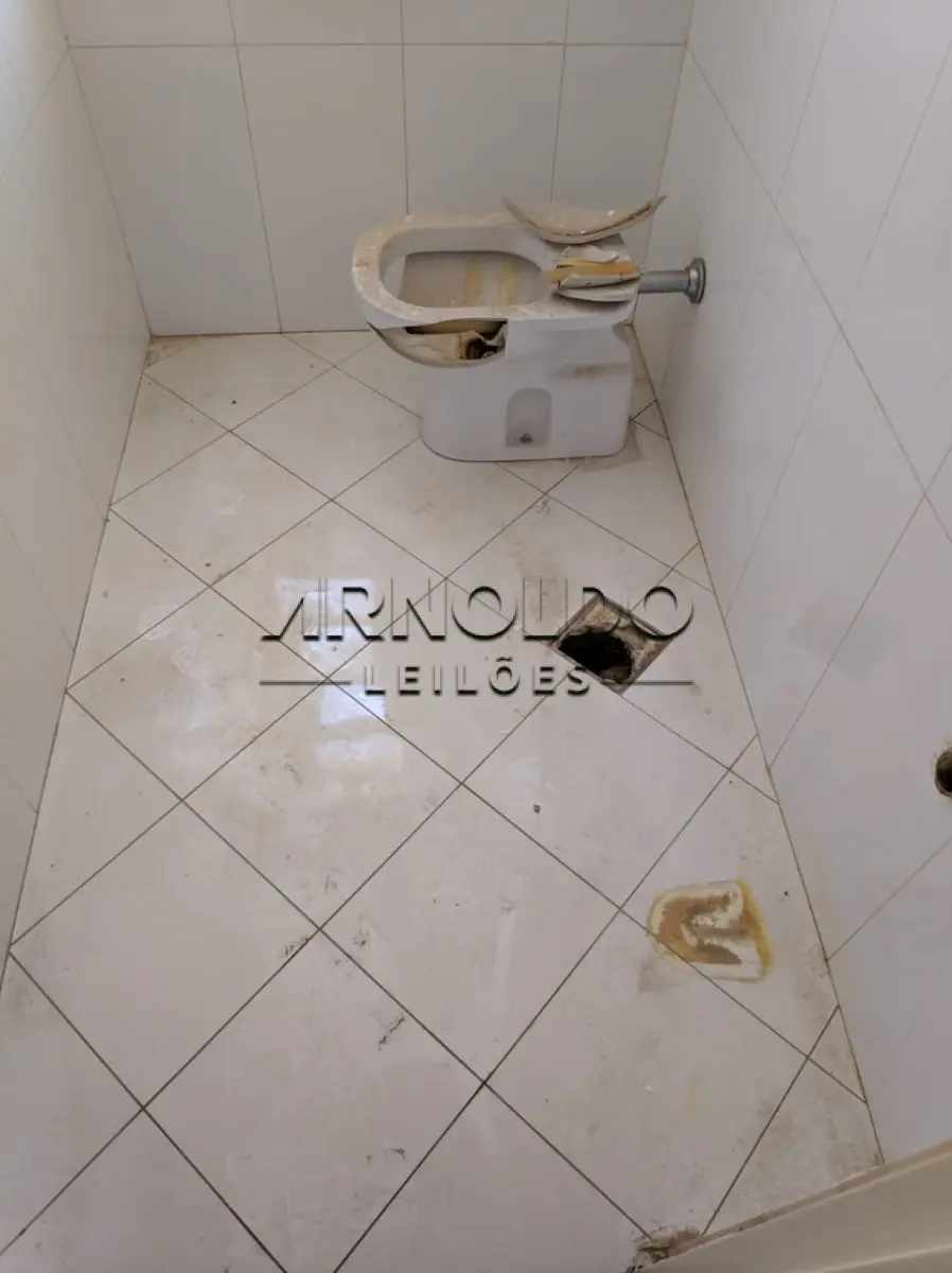 LOTE 3 - LEILÃO SUSPENSO SALA COMERCIAL N. 55 AT 72M2 1ºL R$ 100.000,00 2ºL R$50.000,00