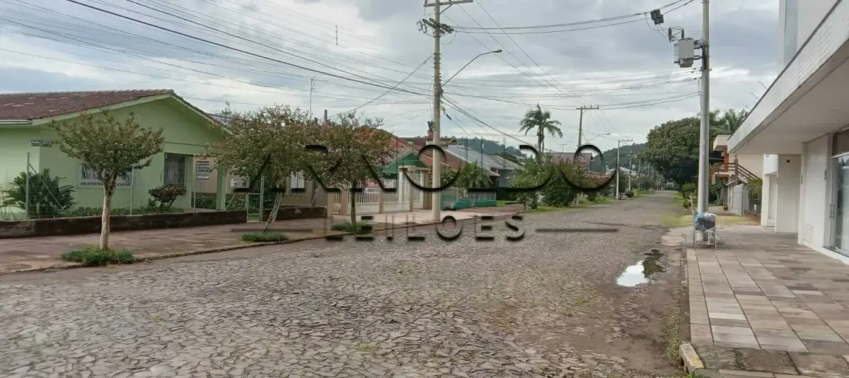 LOTE 1 - LEILÃO CANCELADO POR DECISÃO JUDICIAL. CASA ESTÂNCIA VELHA DESOCUPADA E REFORMADA