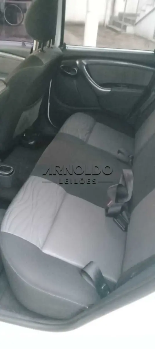 LOTE 004 - DUSTER 20 D 4x4 2013/2014
