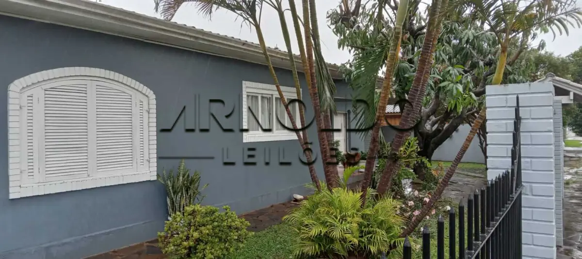 LOTE 001 - CASA EM NOVO HAMBURGO COM PISCINA