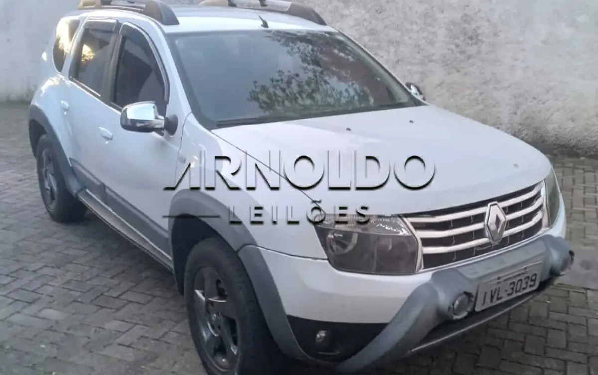 LOTE 004 - DUSTER 20 D 4x4 2013/2014