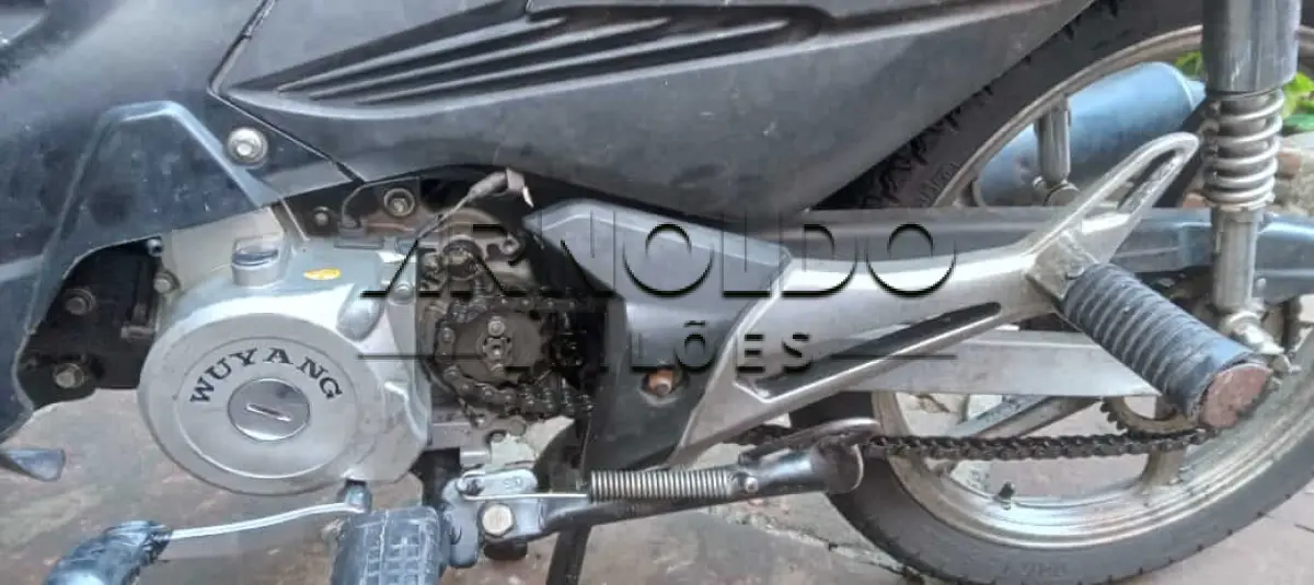 LOTE 001 - MOTO WUYANG 2013