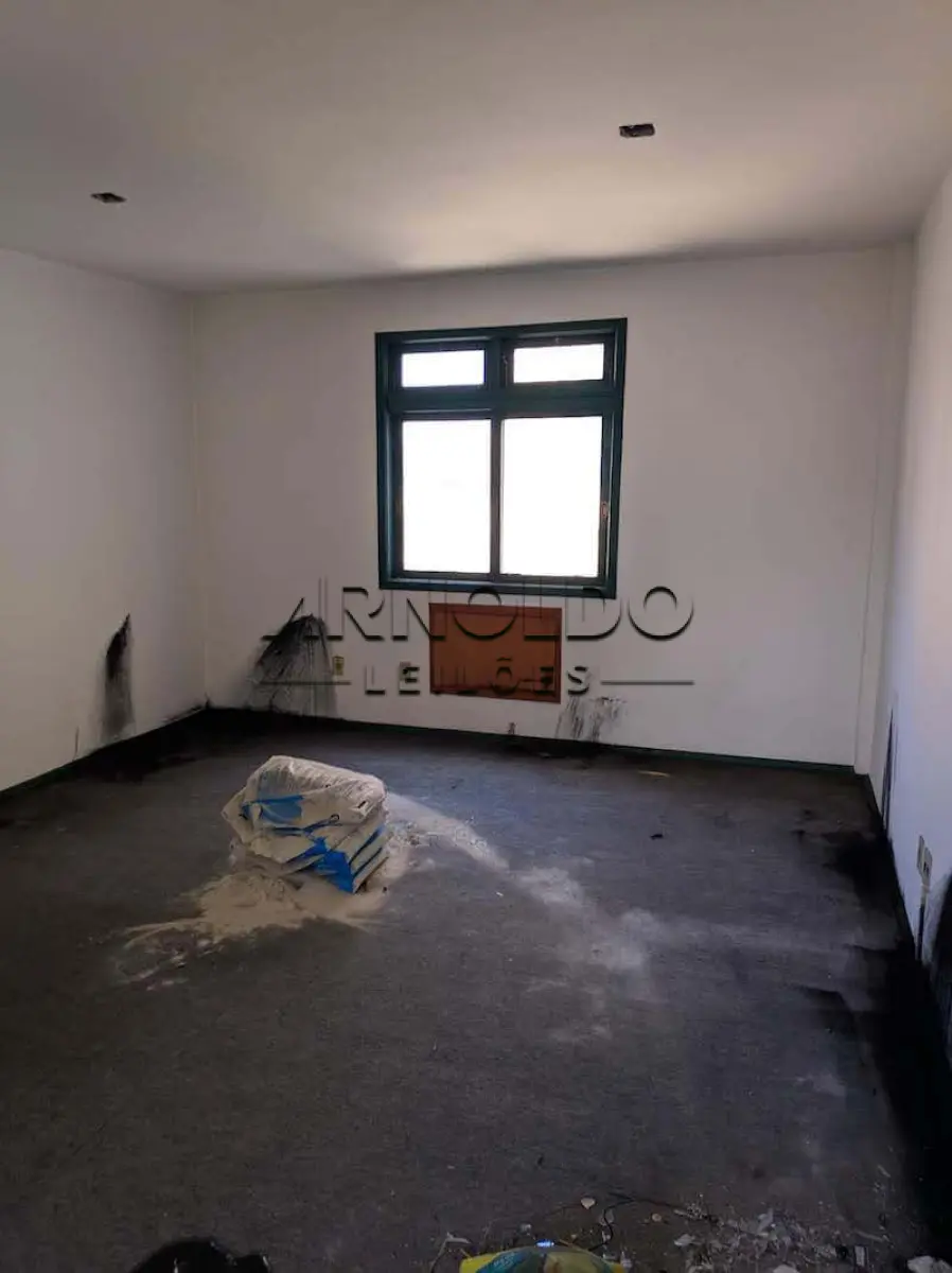 LOTE 1 - LEILÃO SUSPENSO SALA COMERCIAL N. 51 AT 48M2 1ºL R$ 100.000,00 2ºL R$50.000,00