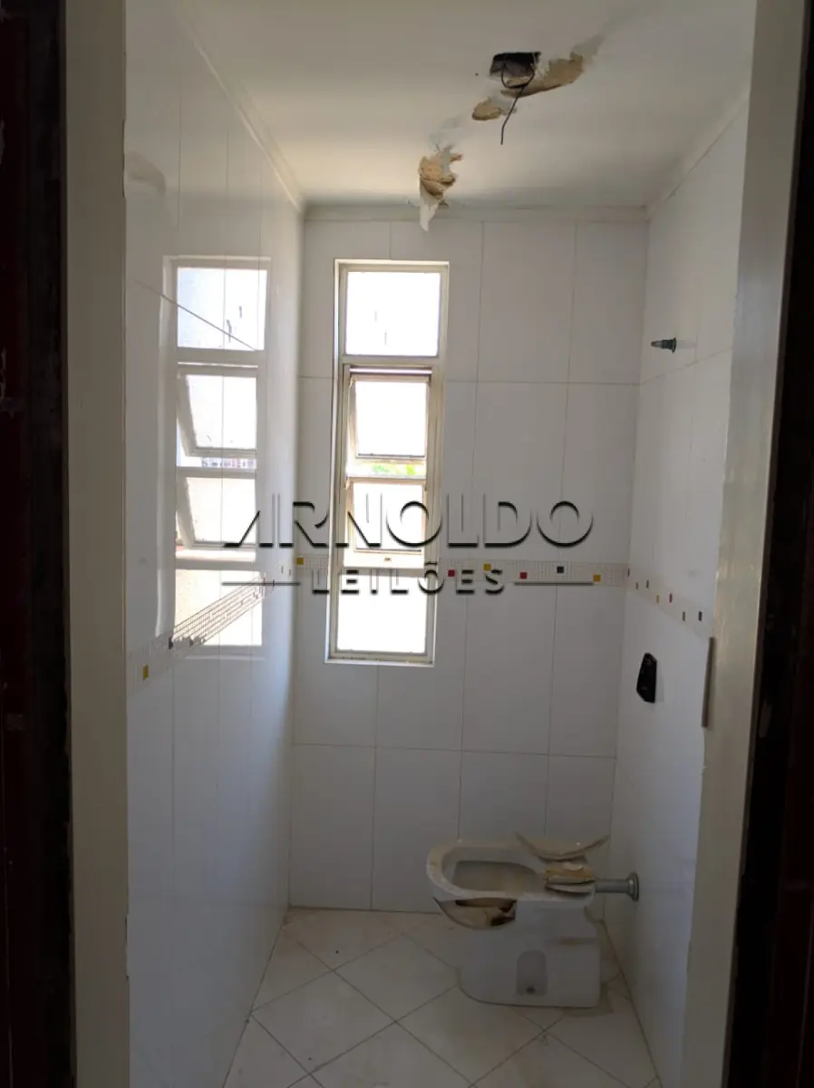 LOTE 3 - LEILÃO SUSPENSO SALA COMERCIAL N. 55 AT 72M2 1ºL R$ 100.000,00 2ºL R$50.000,00