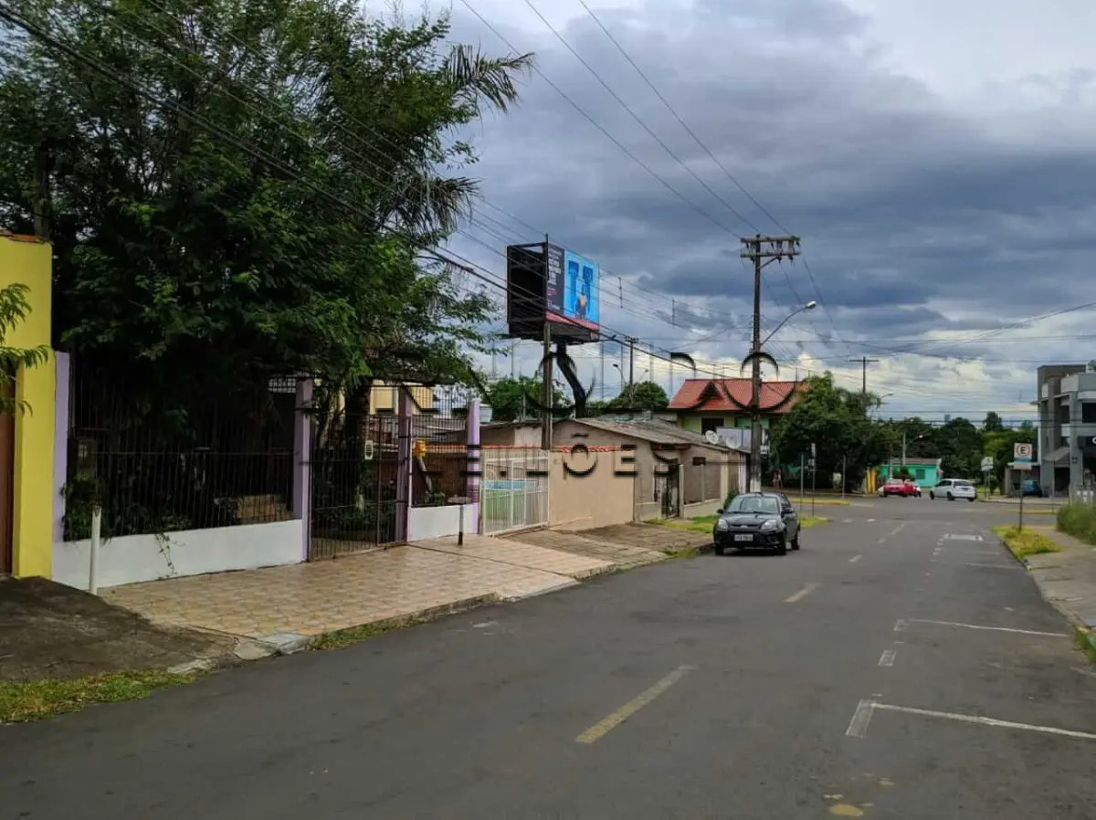 LOTE 5 - LEILÃO SUSPENSO CASA EM GRAVATAÍ AGUARDA AVALIAÇÃO - TODOS LANCES SEM AVALIAÇÃO SÃO INVÁLIDOS