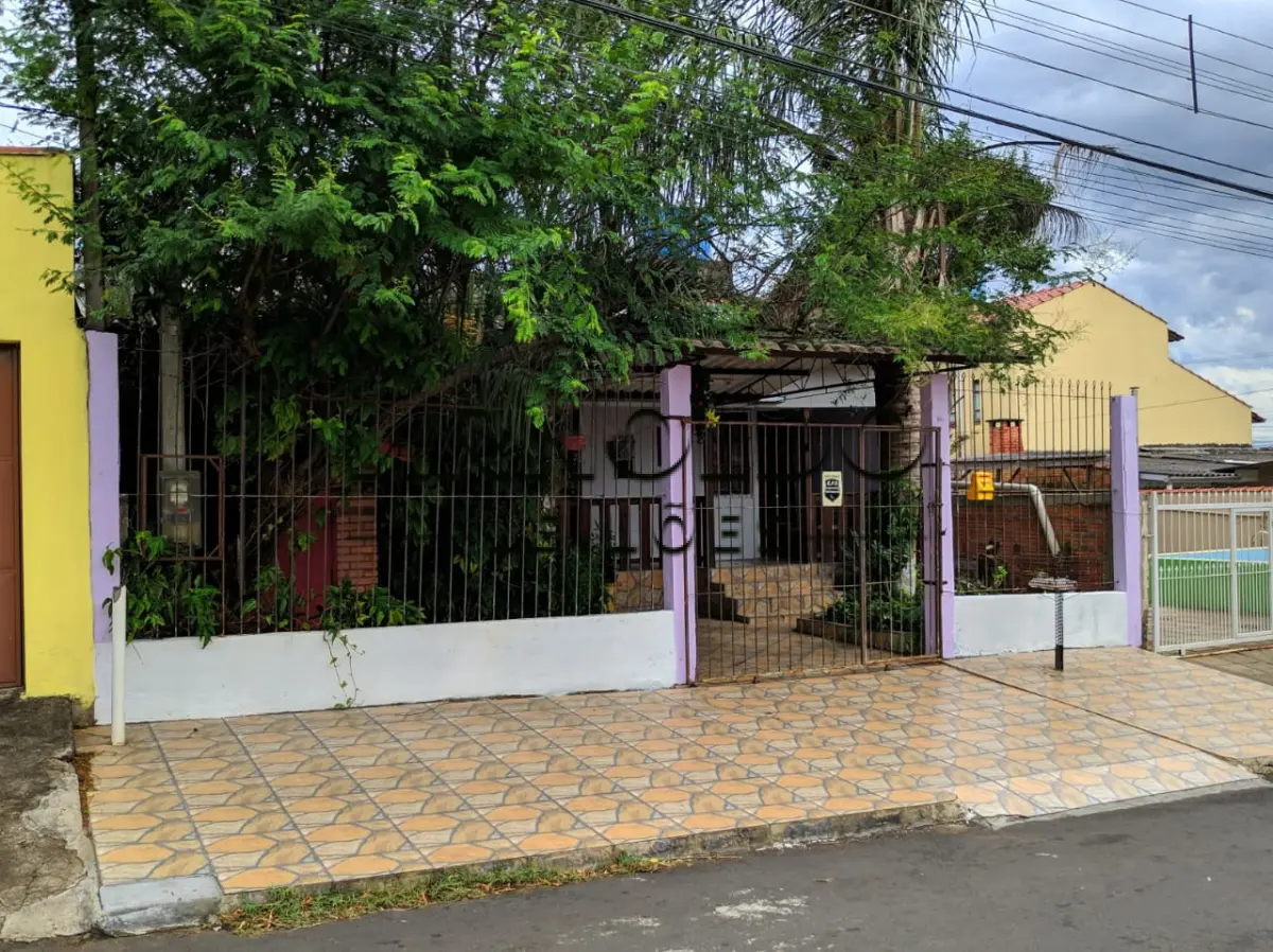 LOTE 1 - CASA EM GRAVATAÍ RS