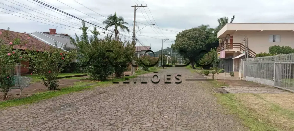 LOTE 1 - LEILÃO CANCELADO POR DECISÃO JUDICIAL. CASA ESTÂNCIA VELHA DESOCUPADA E REFORMADA