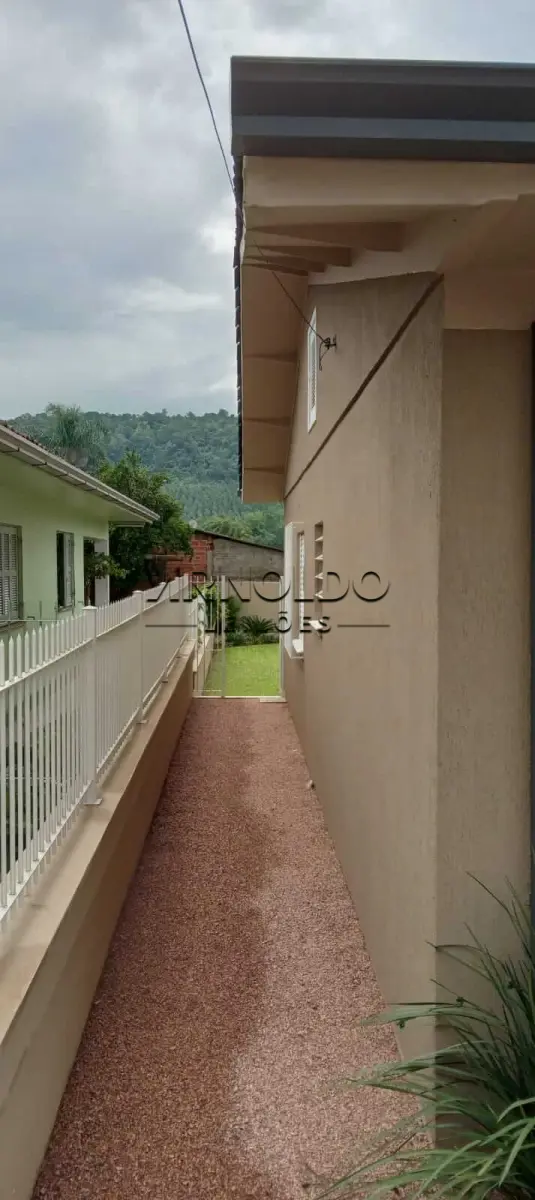 LOTE 1 - LEILÃO CANCELADO POR DECISÃO JUDICIAL. CASA ESTÂNCIA VELHA DESOCUPADA E REFORMADA