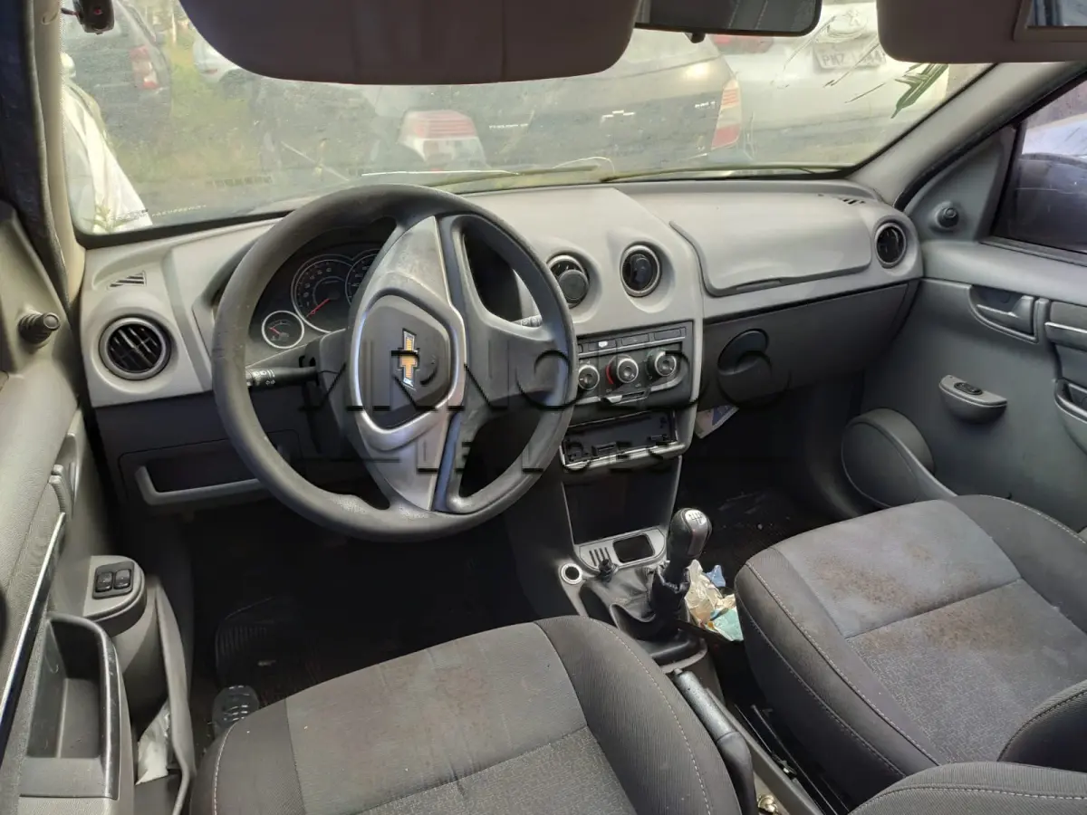 LOTE 001 - Chevrolet Prisma 1.4 LT 2012 Preto