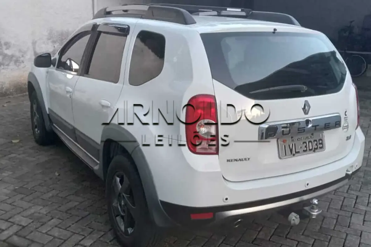 LOTE 004 - DUSTER 20 D 4x4 2013/2014