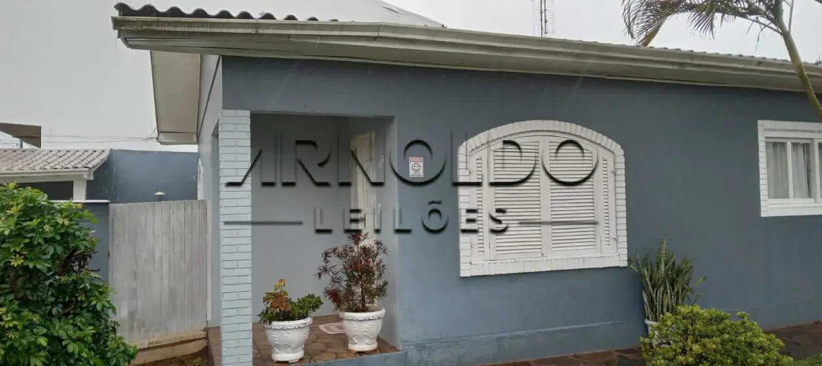 LOTE 001 - CASA EM NOVO HAMBURGO COM PISCINA