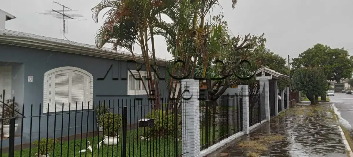 LOTE 001 - CASA EM NOVO HAMBURGO COM PISCINA