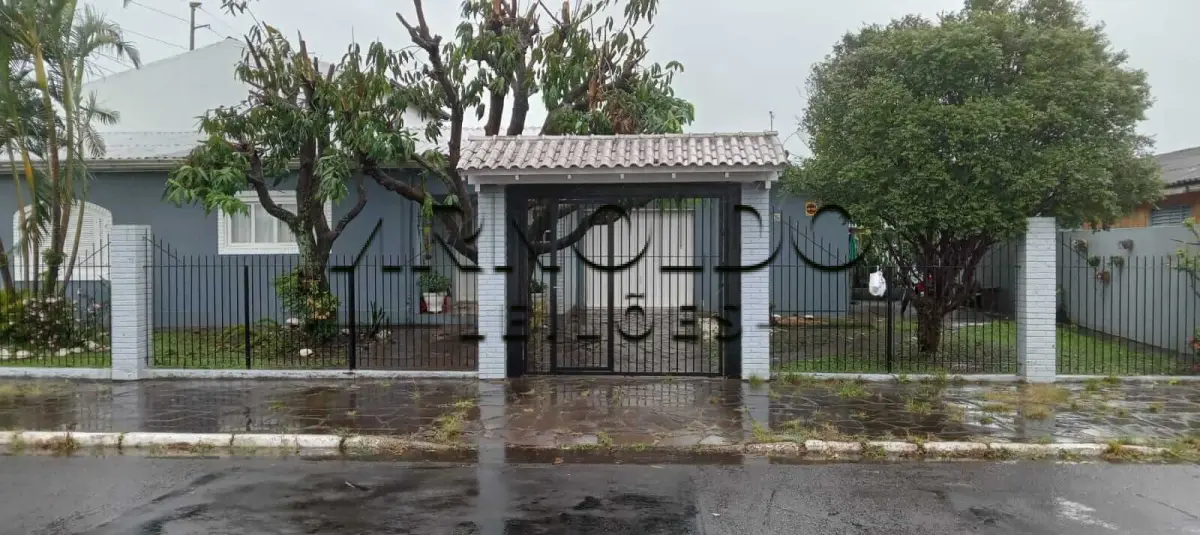 LOTE 001 - CASA EM NOVO HAMBURGO COM PISCINA