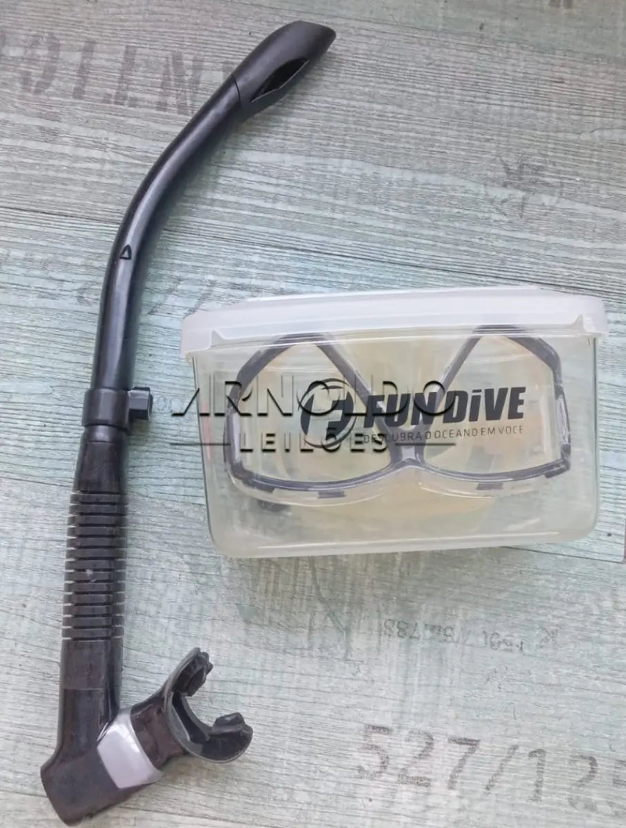 LOTE 011 - SNORKEL E SAPATILHA