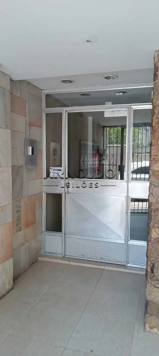 LOTE 002 - APARTAMENTO PORTO ALEGRE N. 603 EDIFICIO RUA PONTE