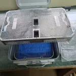 SISTEMA DE CONTAINER, UTILIZADO EM  CENTRAL DE ESTERILIZAÇÃO DE MATERIAIS CIRURGICOS, MARCA  CISA, VALOR TOTAL DO CONJUNTO E ACESSÓRIOS