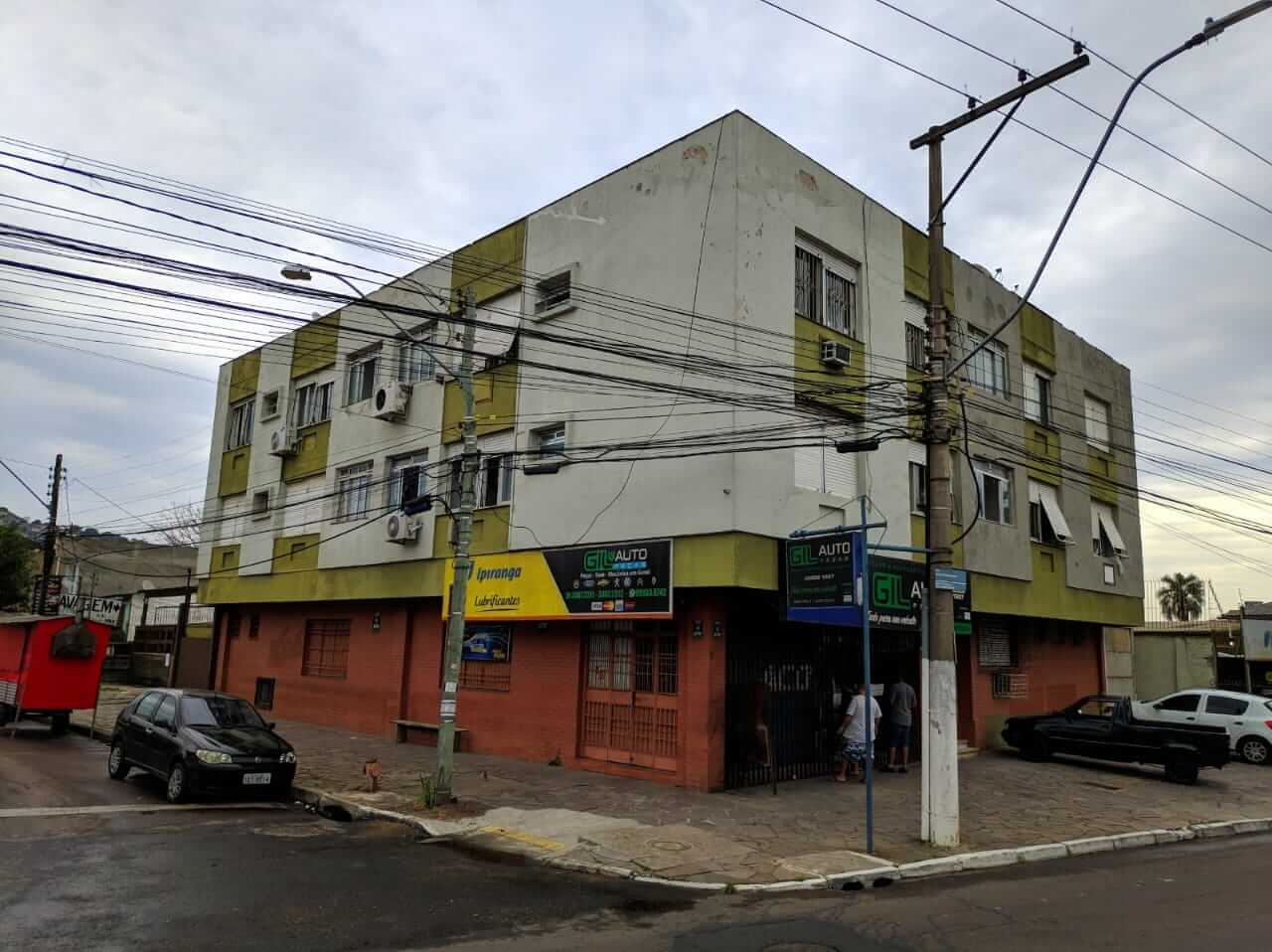 APTO 102 e BOX 03 PORTO ALEGRE