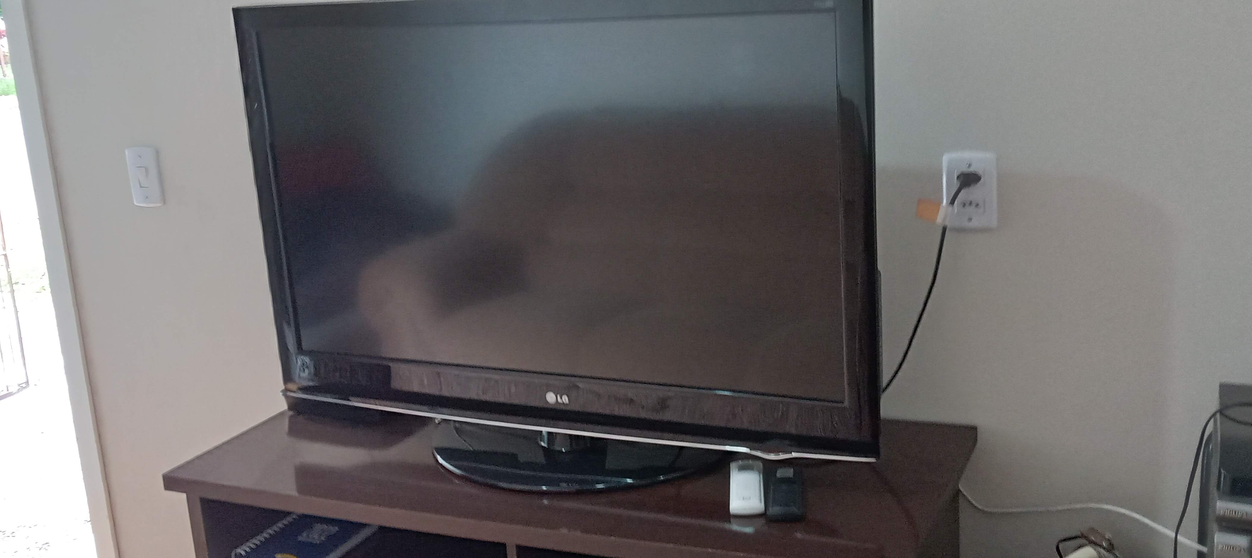 MÓVEIS TV E BENS DIVERSOS - FEVEREIRO 2023
